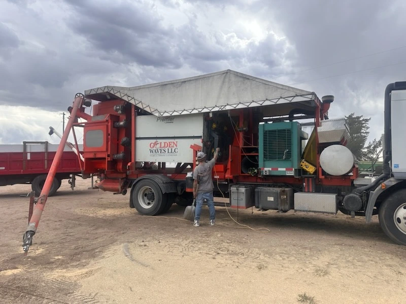 Gallery Image: Golden Waves llc Mobile Grain Cleaning